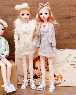 Кукла модница на шарнирах музыкальная (руки, ноги сгибаются) в подарочном пакете 60см.(без выбора)